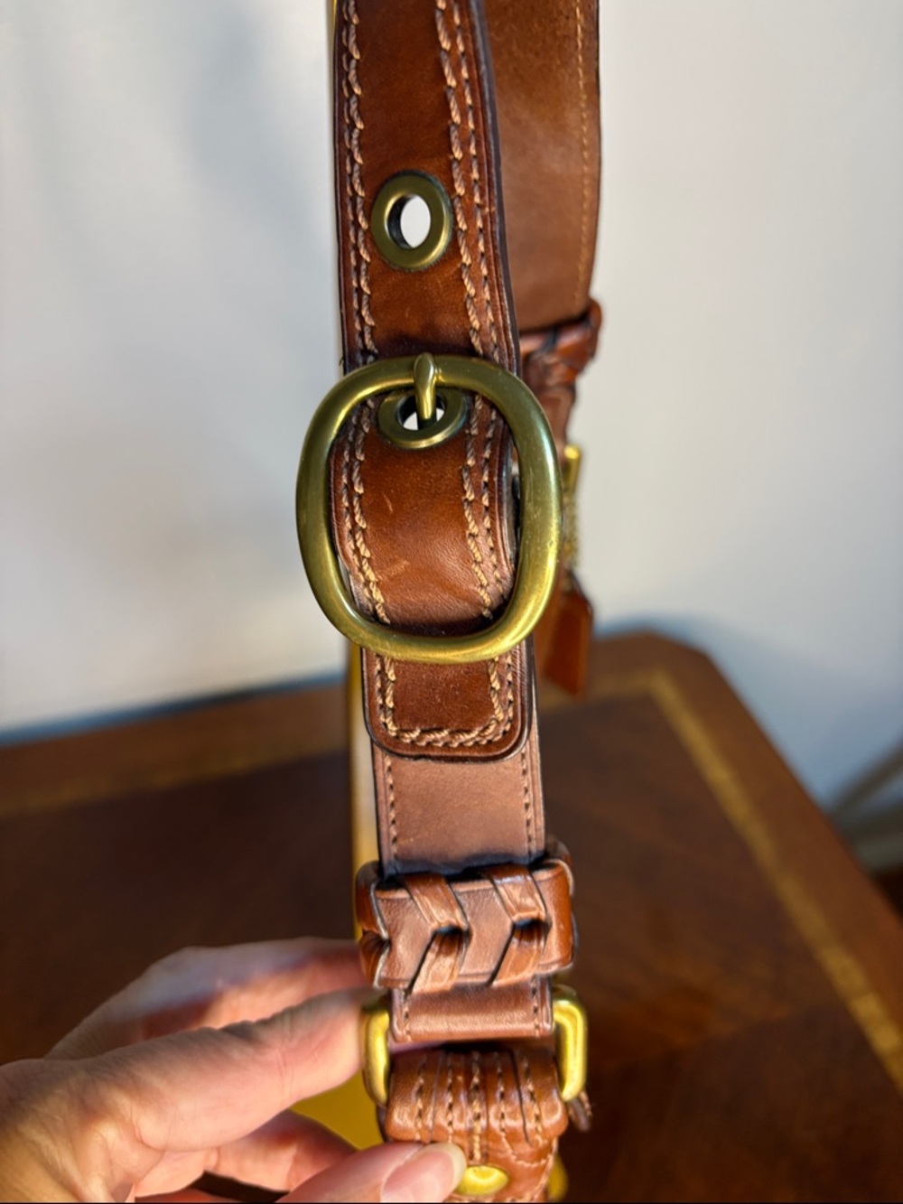 Coach Cognac Leather Shoulder Bag with Brass Hardware Y2K - Picture 3 of 9